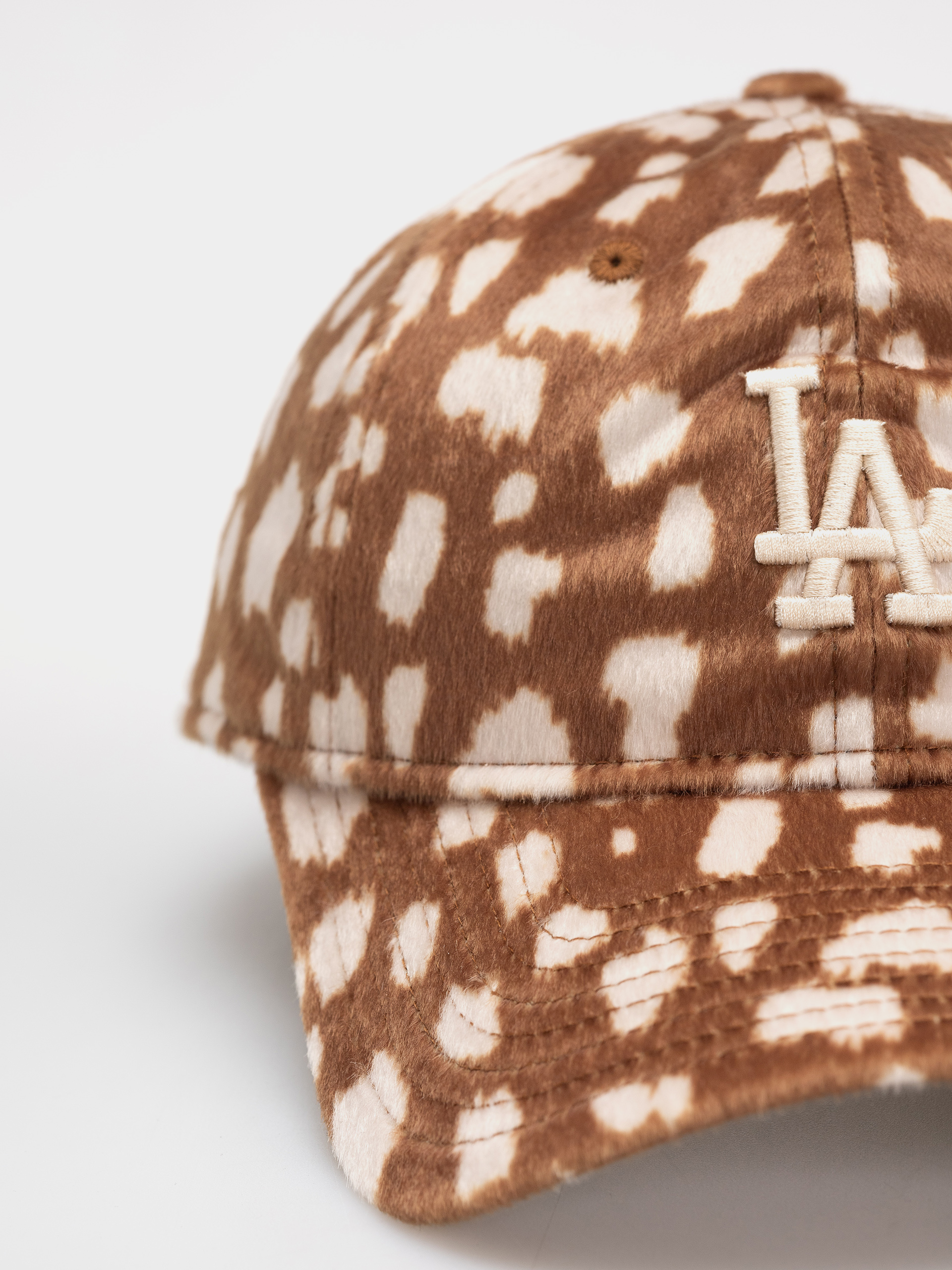 Кепка New Era Animal Print 9Twenty Los Angeles Dodgers (leo brown)