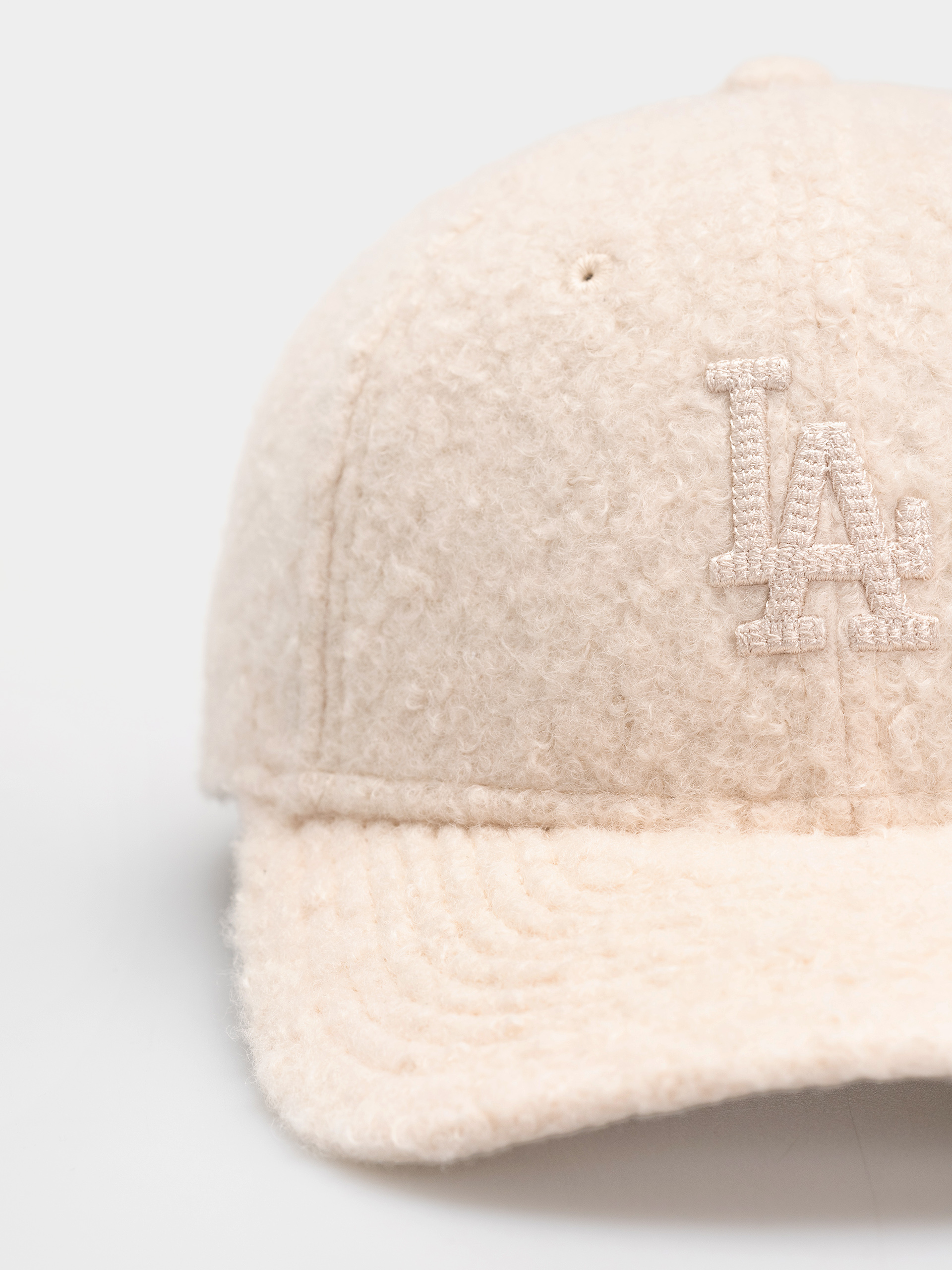 Кепка New Era Winter Borg 9Forty Mc Los Angeles Dodgers Wmn (light cream)