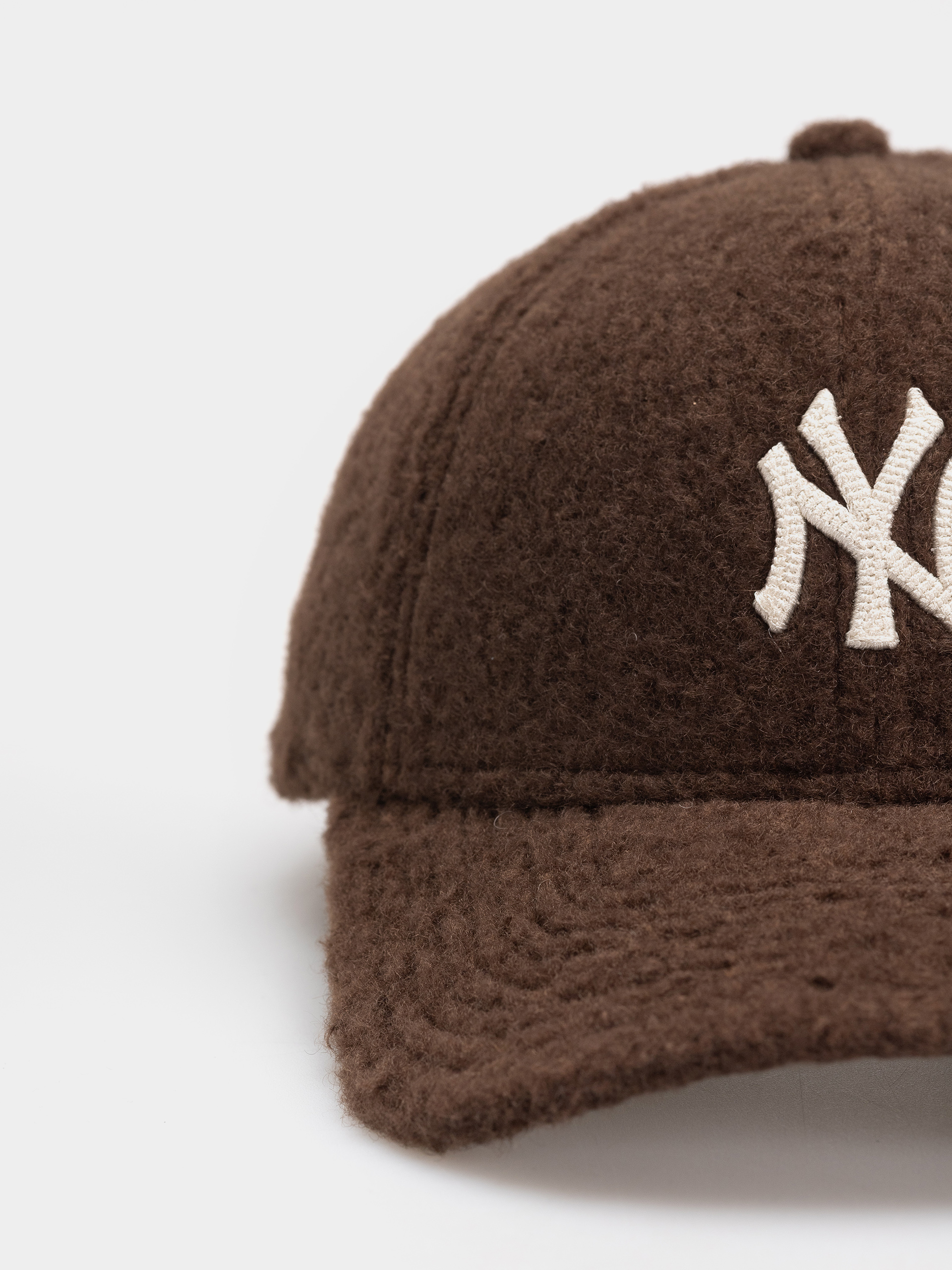 Кепка New Era Winter Borg 9Forty New York Yankees (brown)