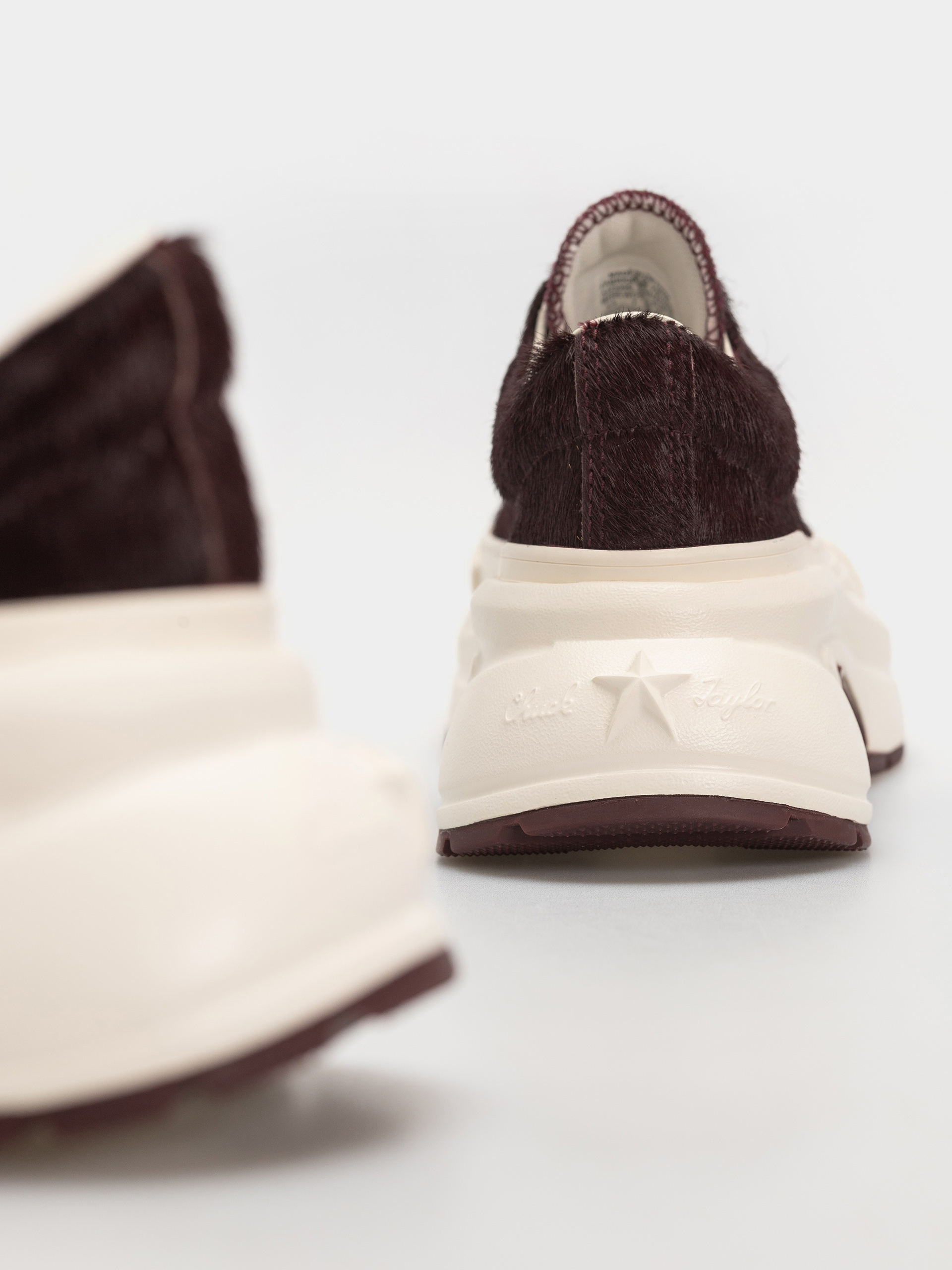 Взуття Converse Run Star Crush Ox Wmn (cherry daze/egret)