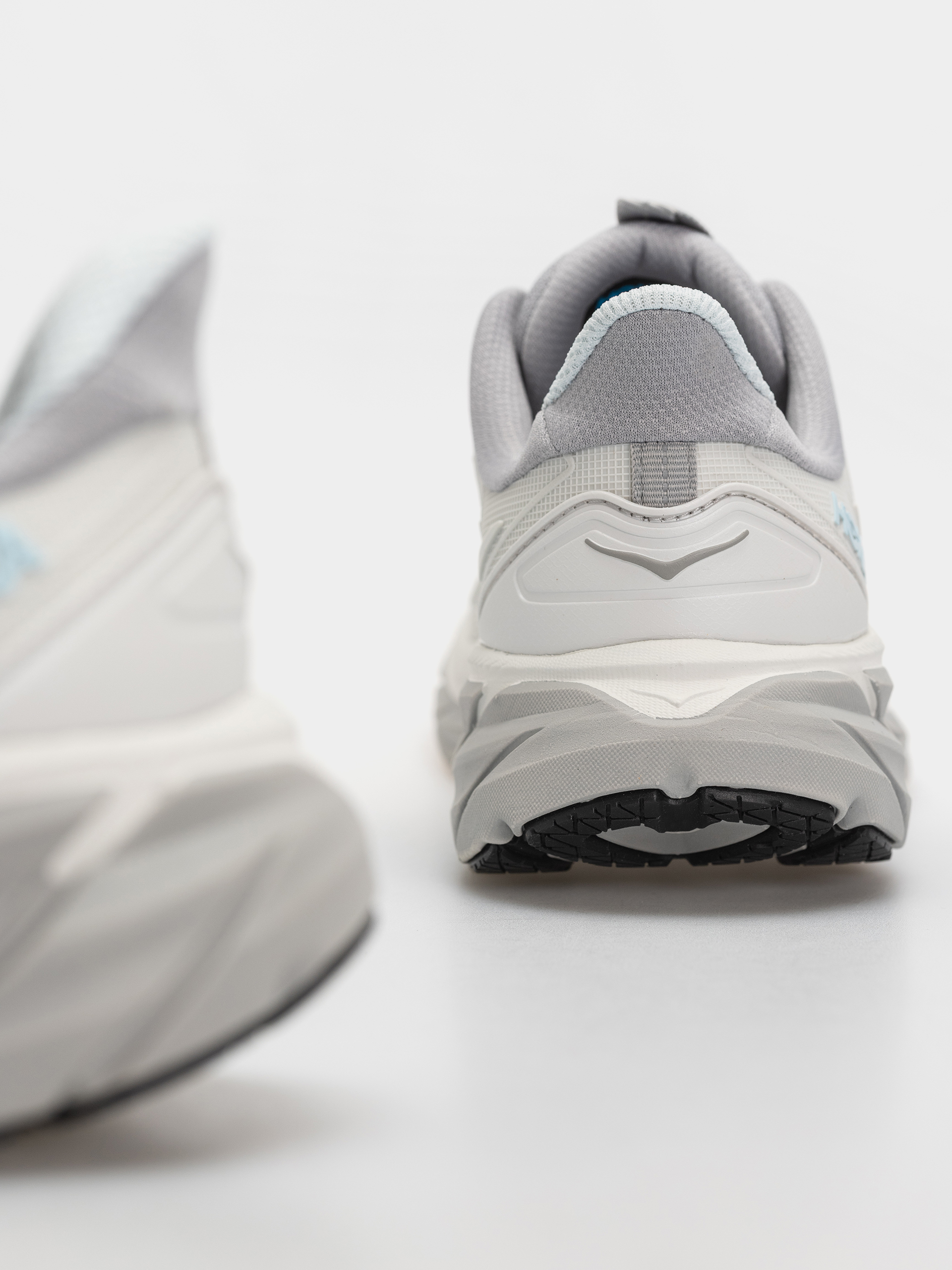 Взуття Hoka Clifton UTL Wmn (cosmic grey/stellar grey)