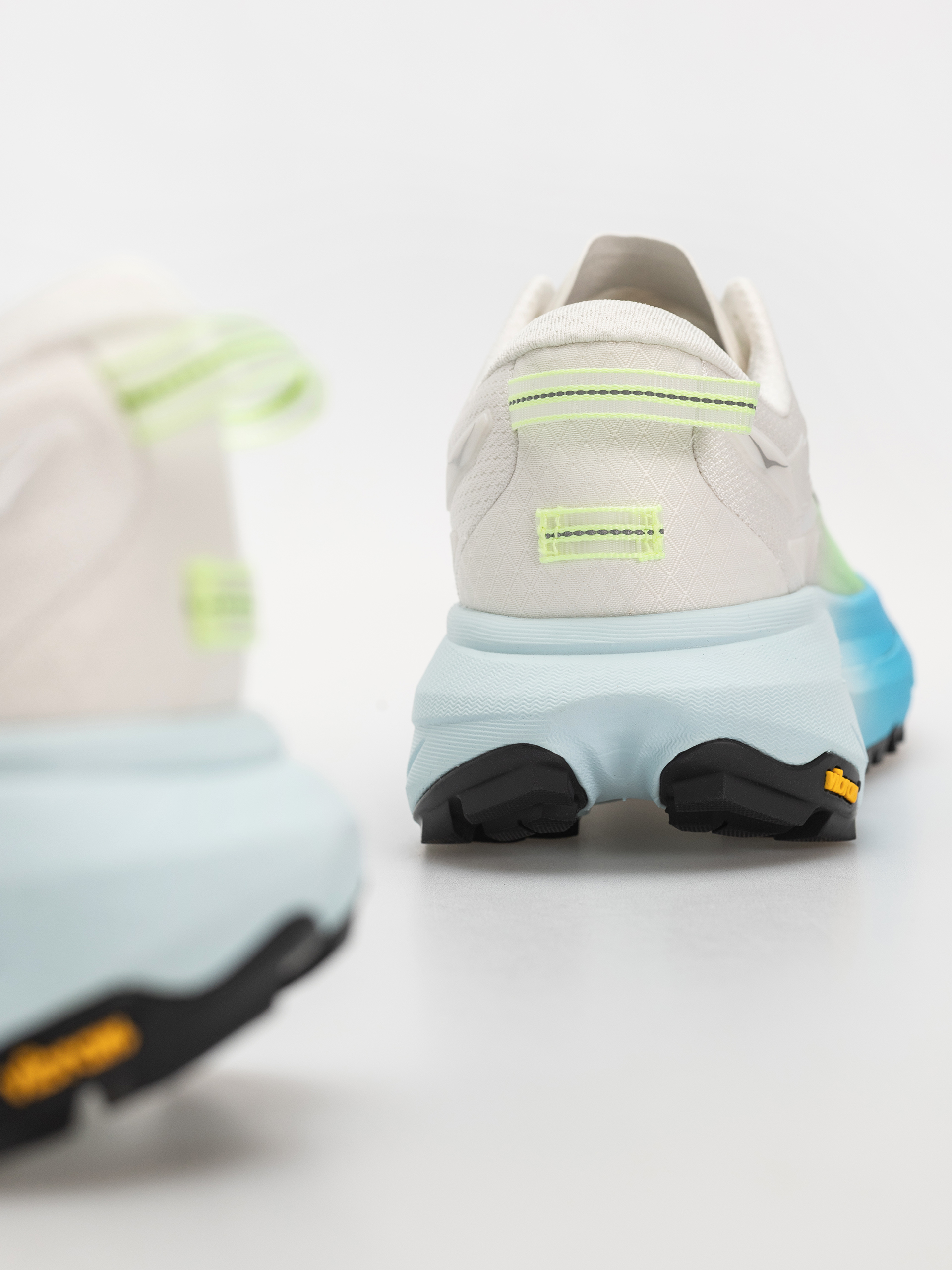 Взуття Hoka Mafate 5 Wmn (frost/tart apple)