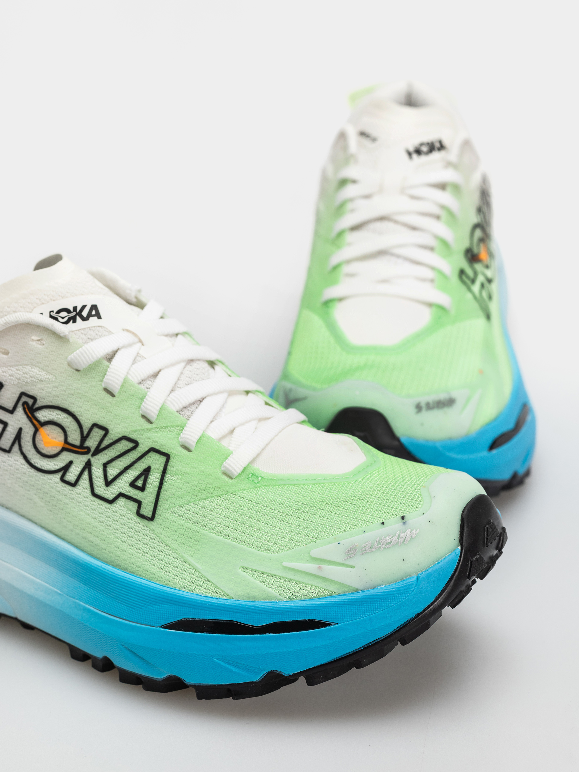 Взуття Hoka Mafate 5 Wmn (frost/tart apple)