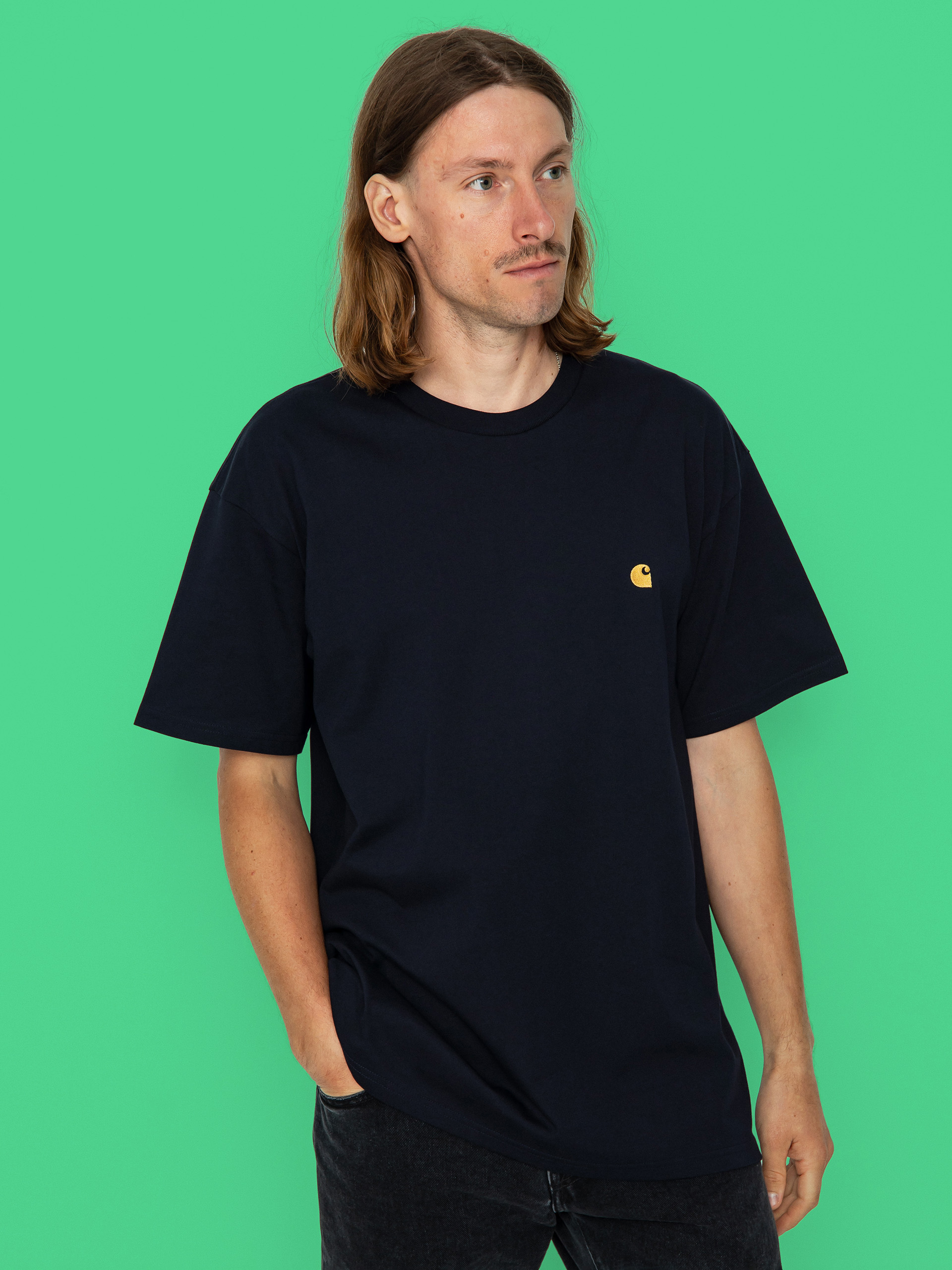 Футболка Carhartt WIP Chase (dark navy/gold)