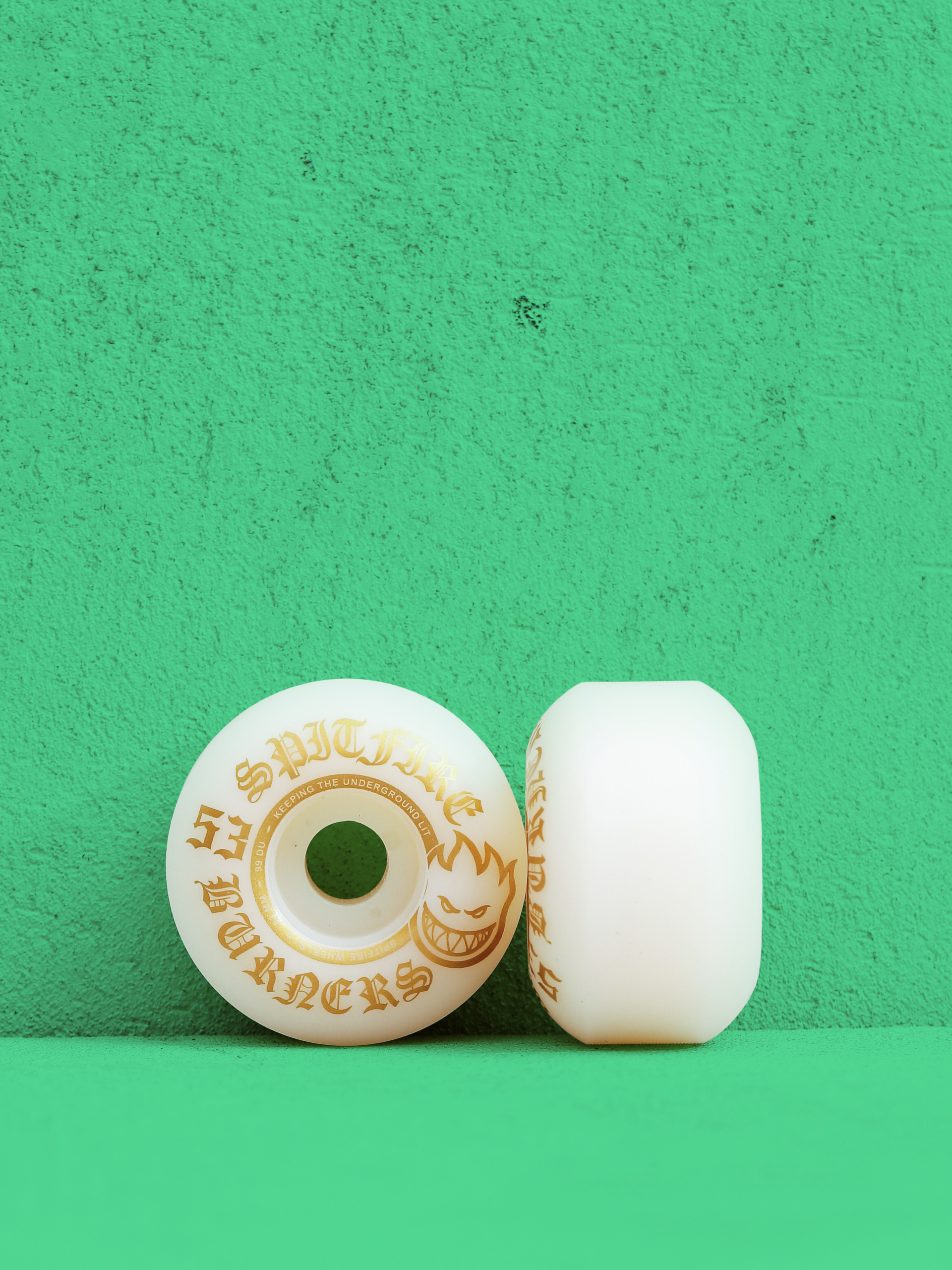 u041au043eu043bu0435u0441u0430 Spitfire 99D Burners (white/gold)