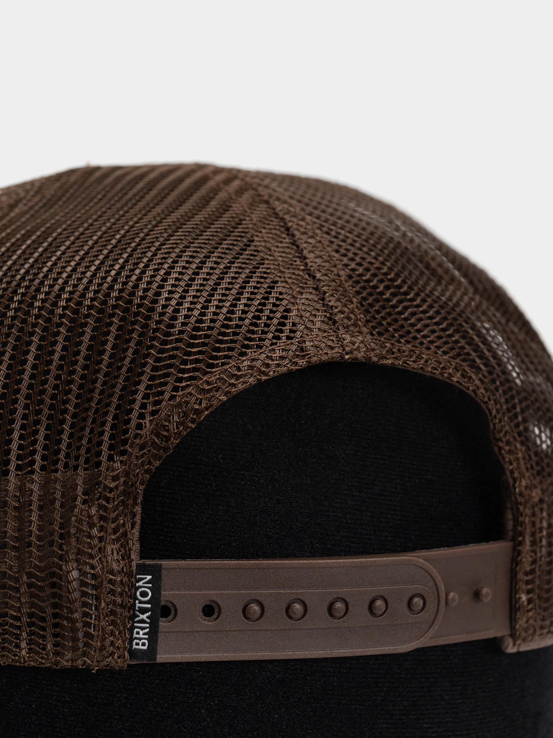Кепка Brixton Hubal C Mp Trucker Hat (dusted ochre)