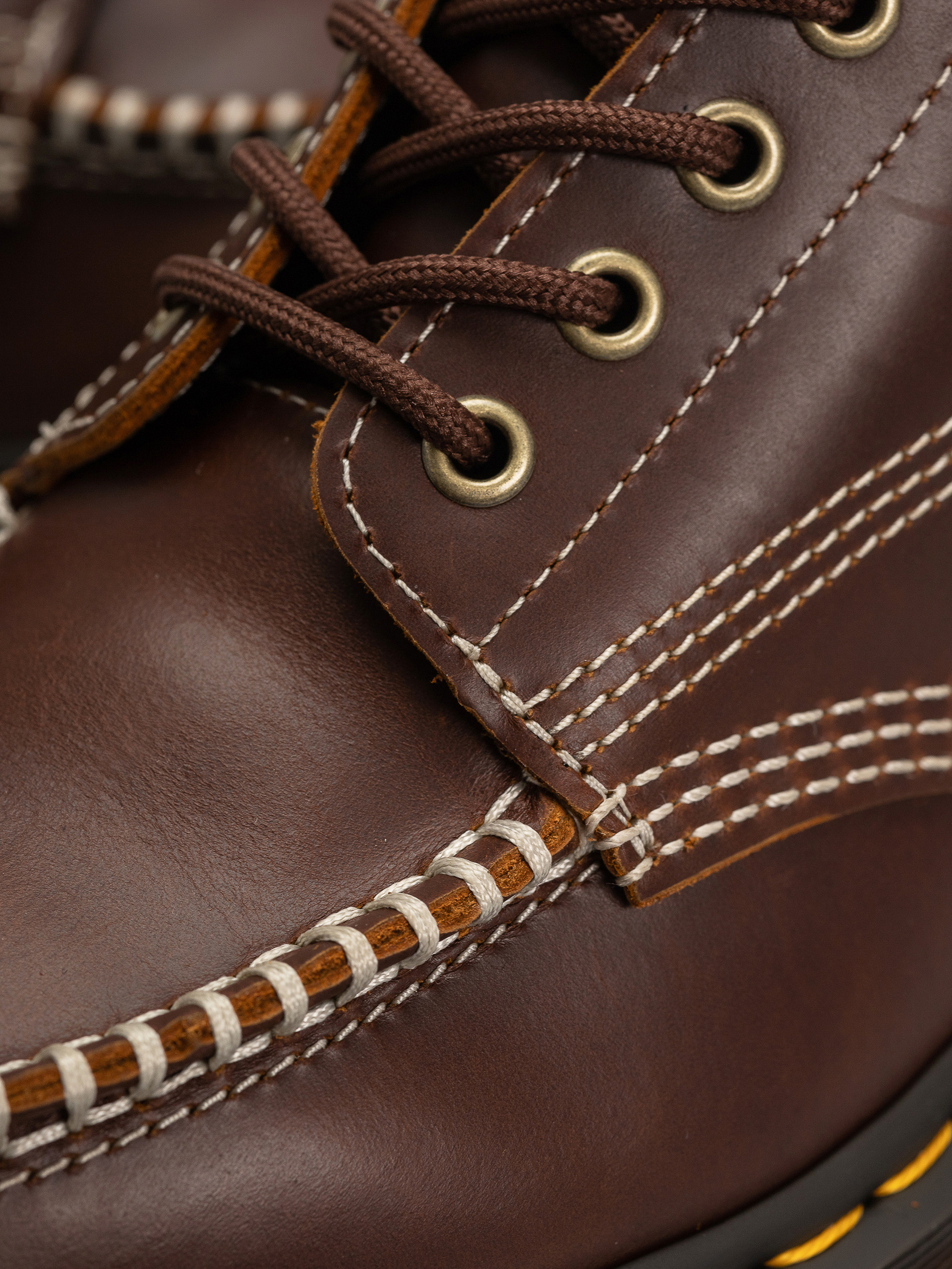 Взуття Dr. Martens Lowell Chukka (butterscotch)