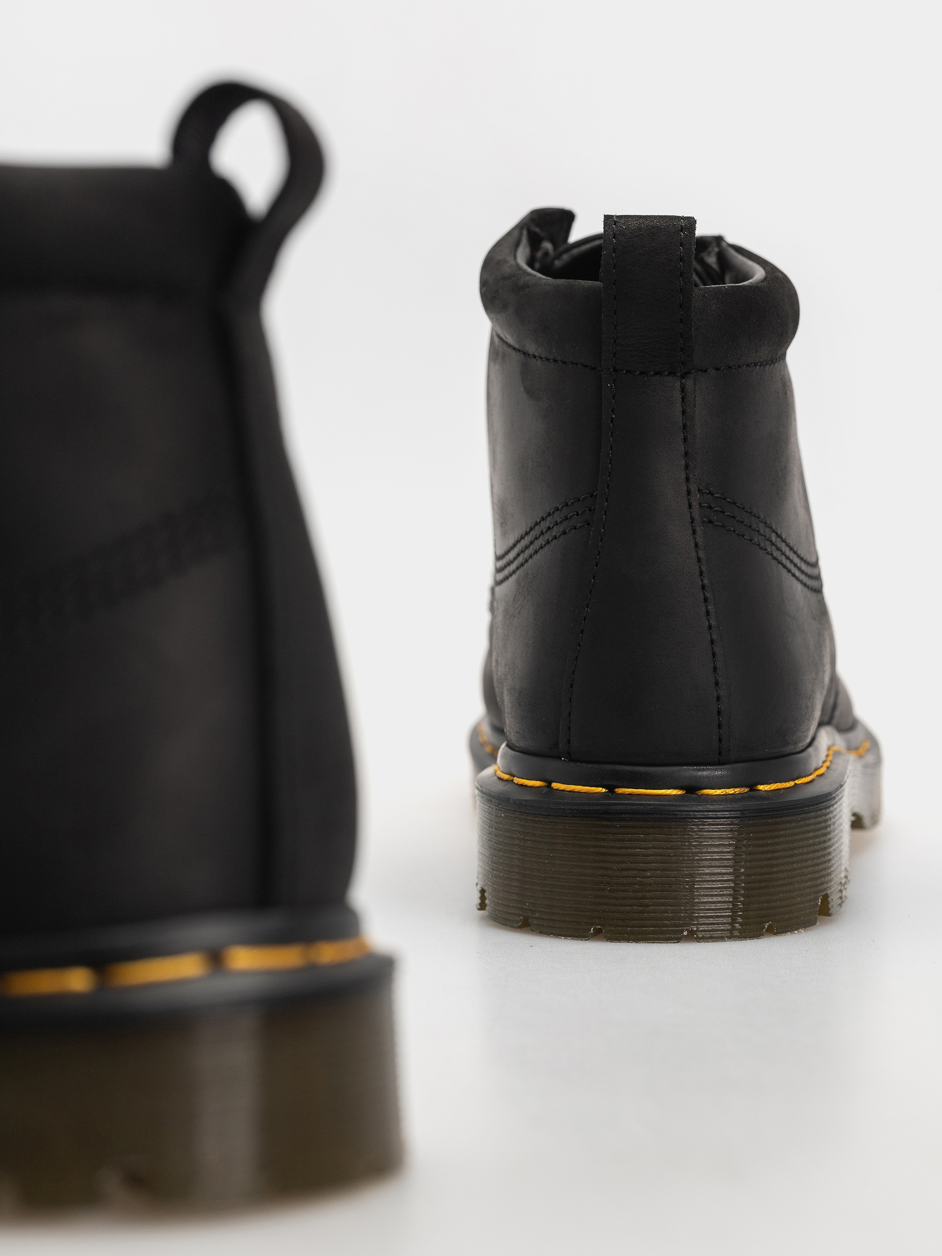 Взуття Dr. Martens Lowell Chukka (black)