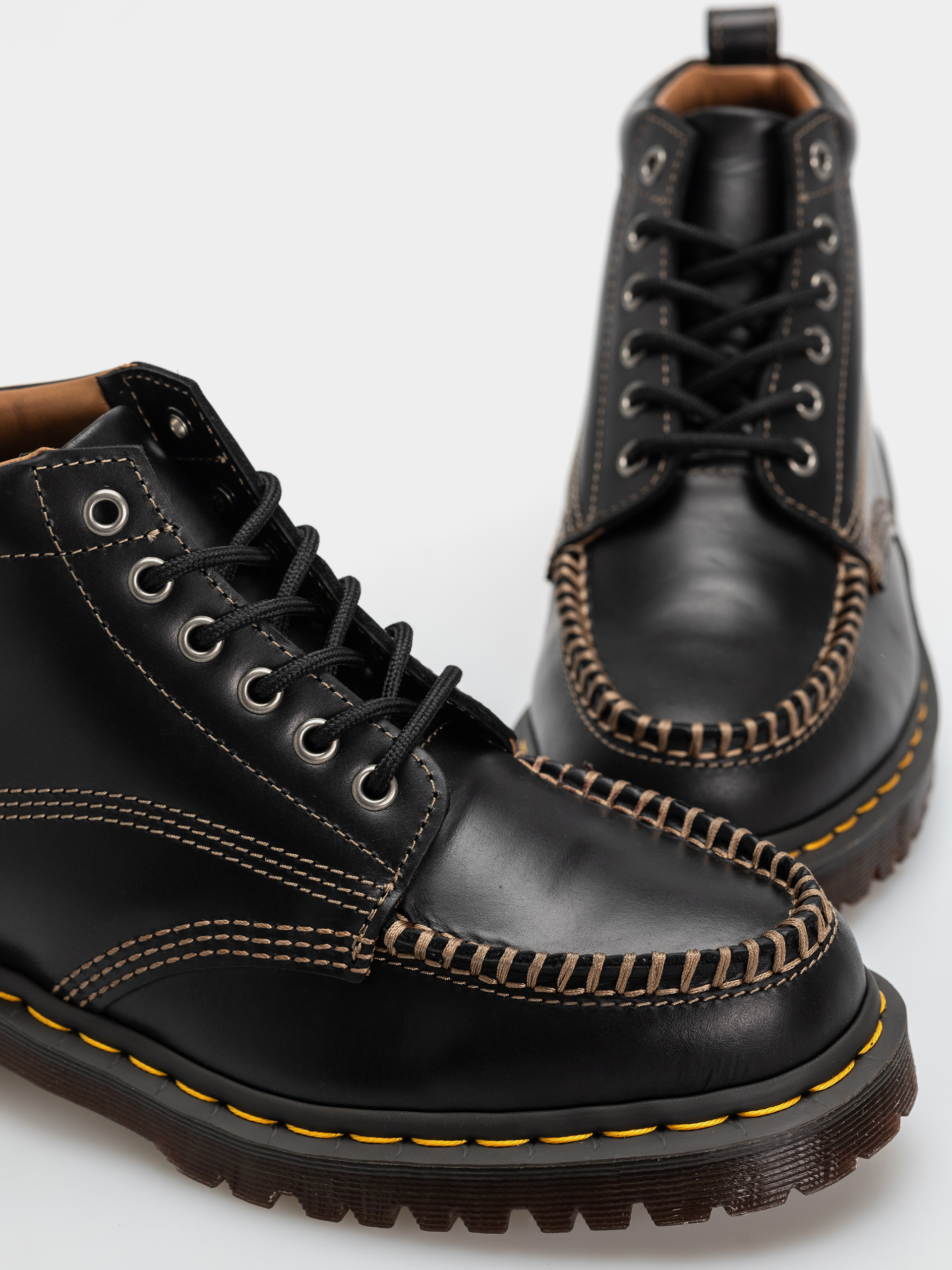 Взуття Dr. Martens Lowell Chukka (black )