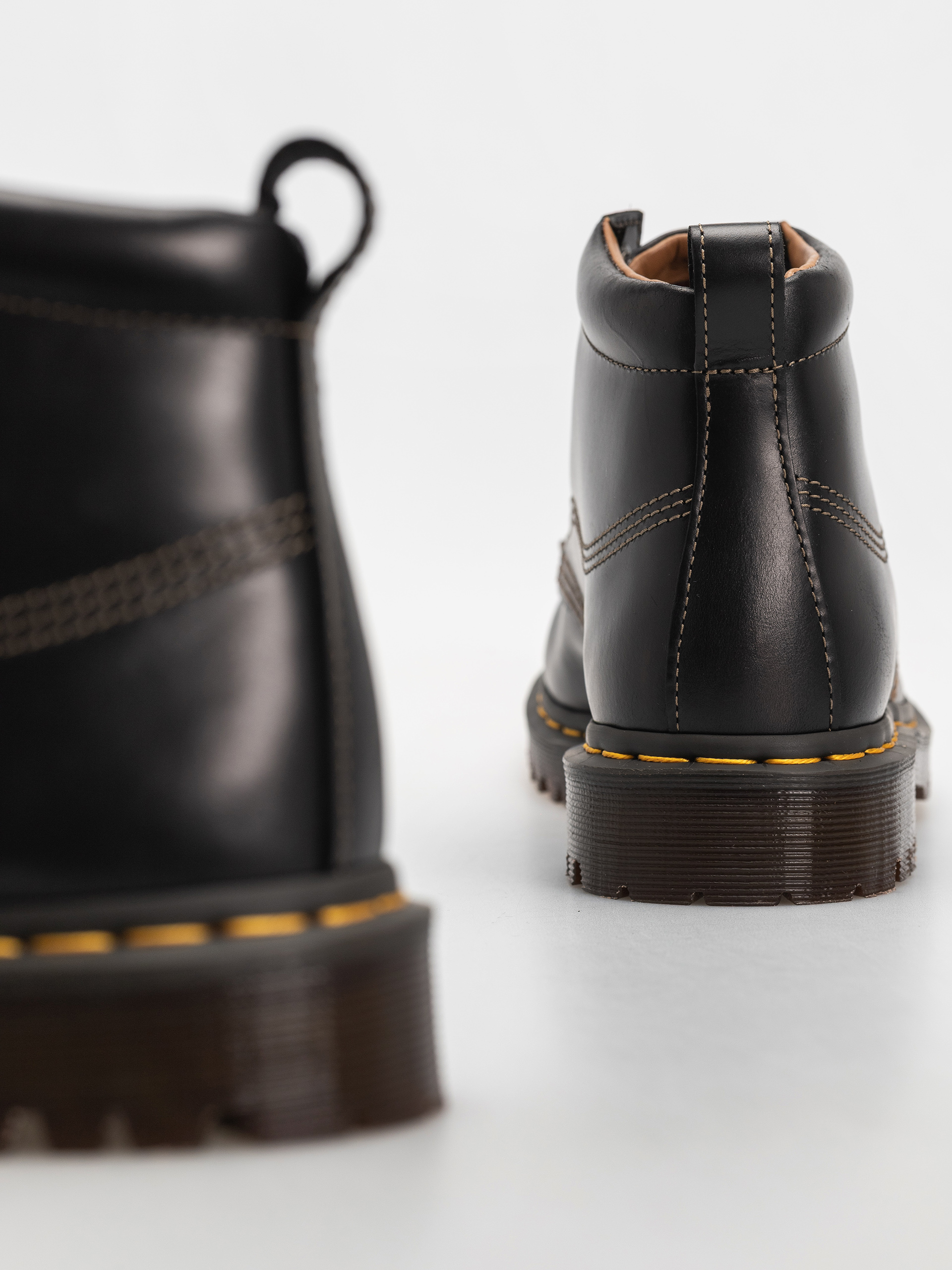 Взуття Dr. Martens Lowell Chukka (black )