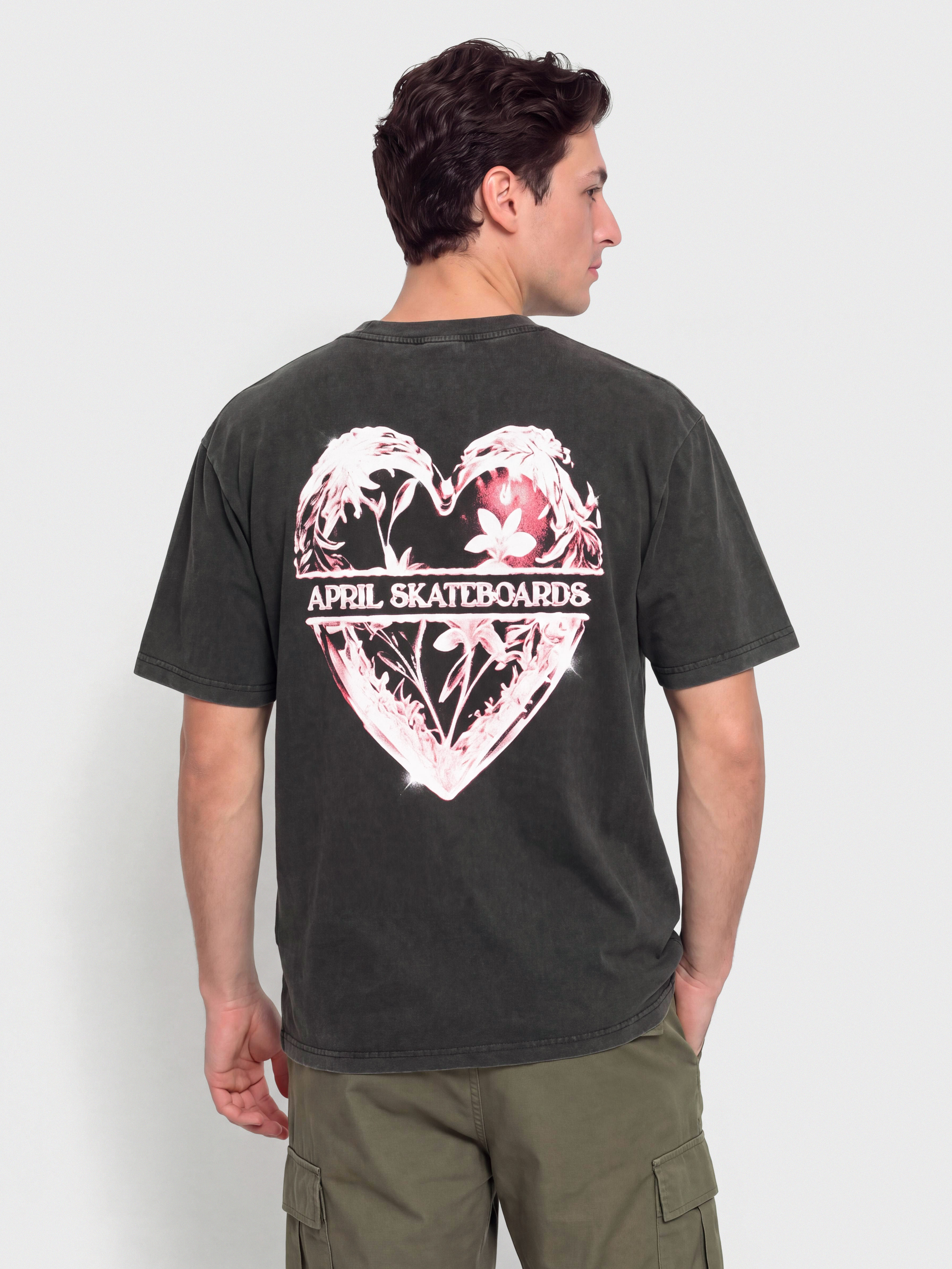 Футболка April Skateboards Heart (vintage black)