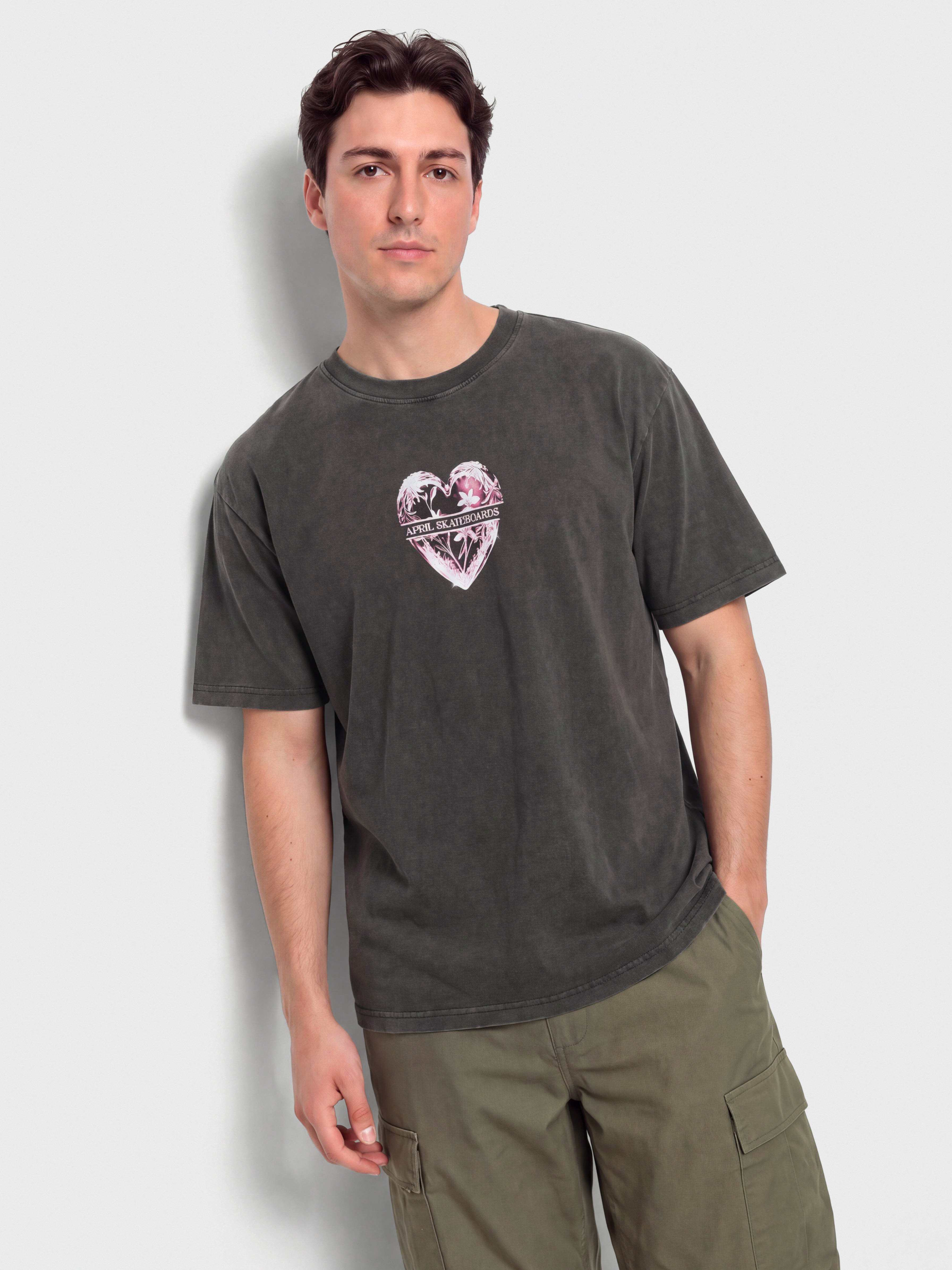 Футболка April Skateboards Heart (vintage black)
