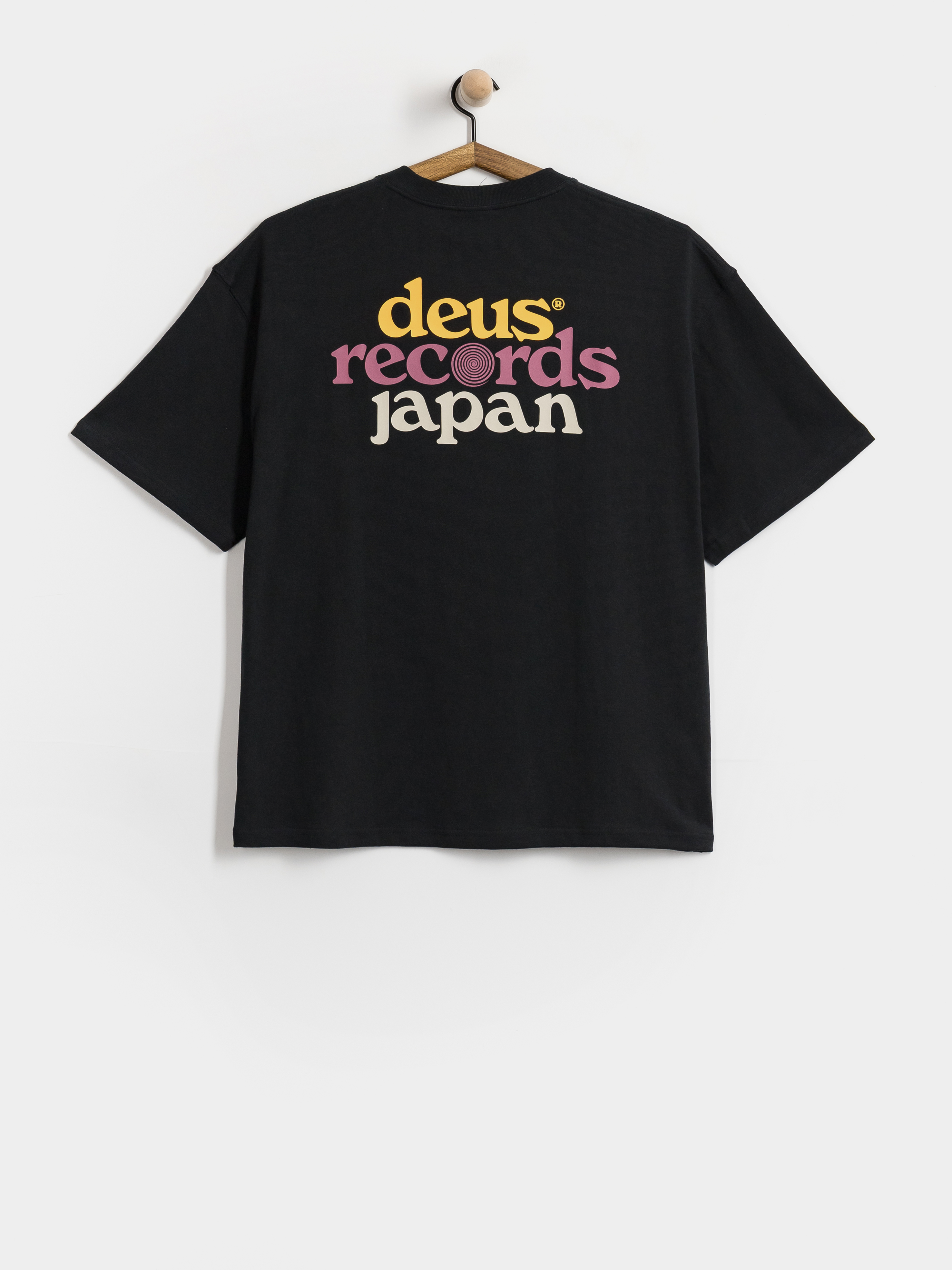 Футболка Deus Ex Machina Strata Os