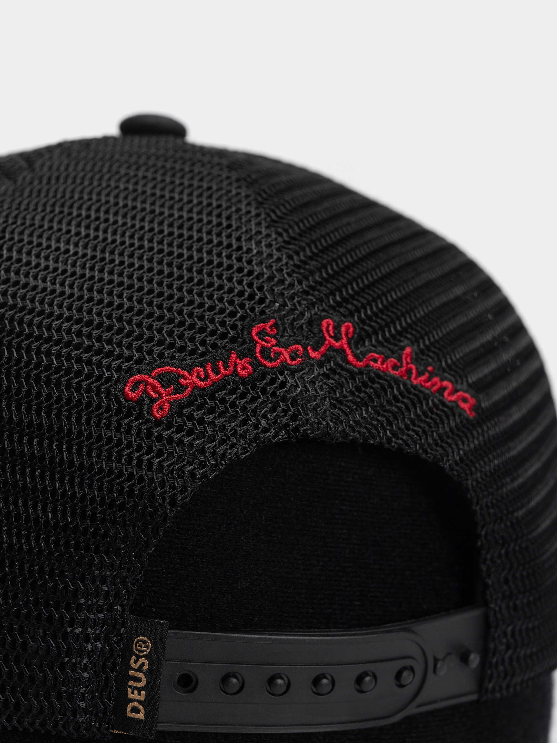 Кепка Deus Ex Machina Shook Ones Trucker (black)