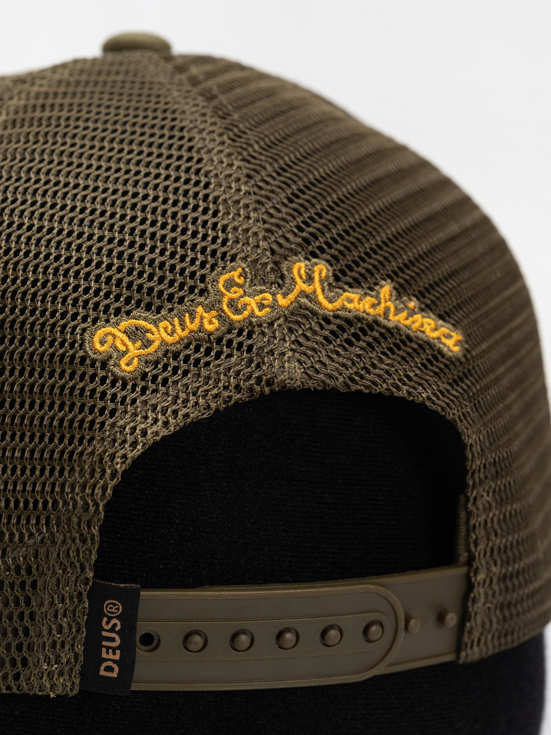 Кепка Deus Ex Machina Shook Ones Trucker (olive green)