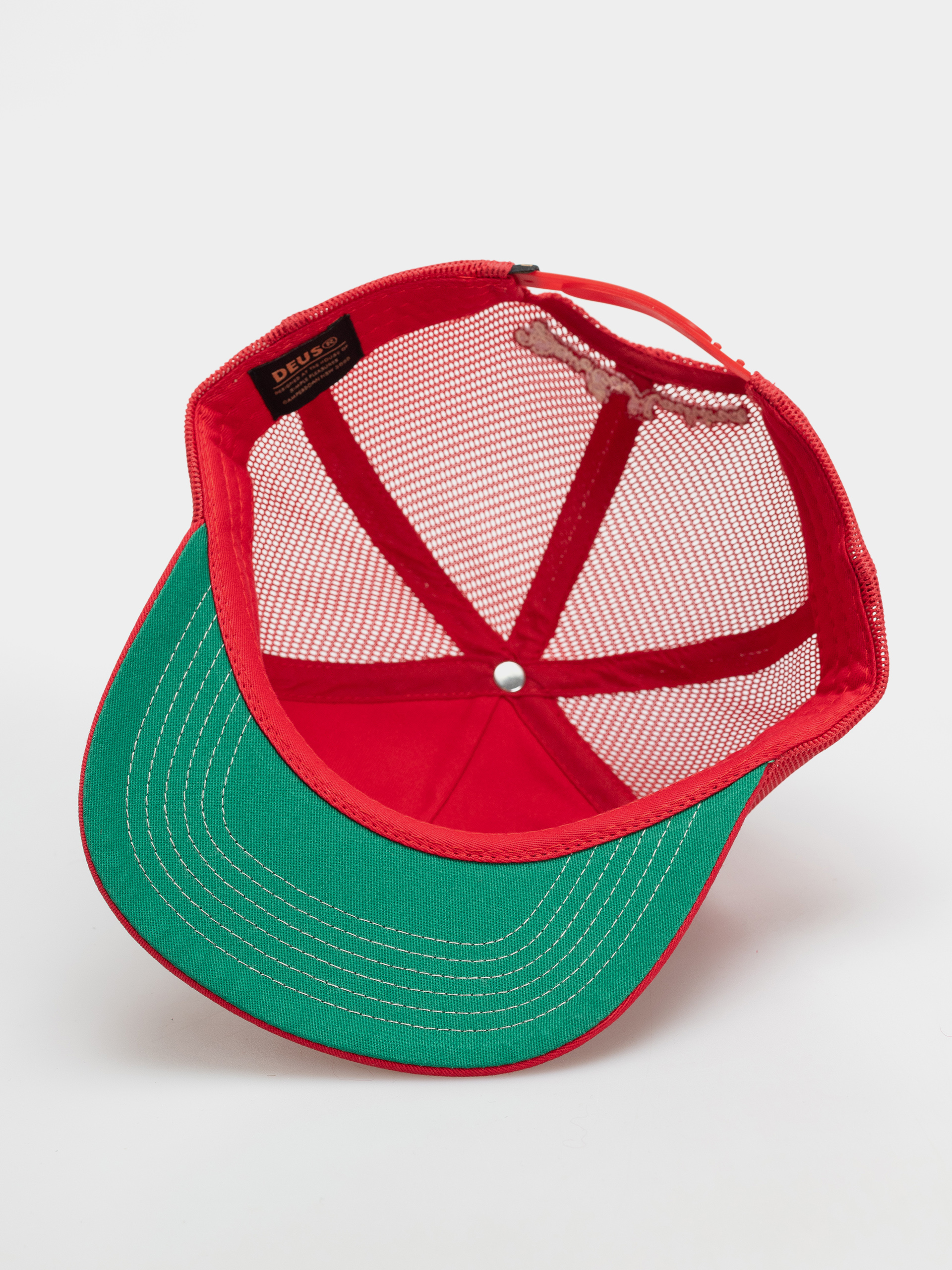 Кепка Deus Ex Machina Mudflap Trucker (cherry red)