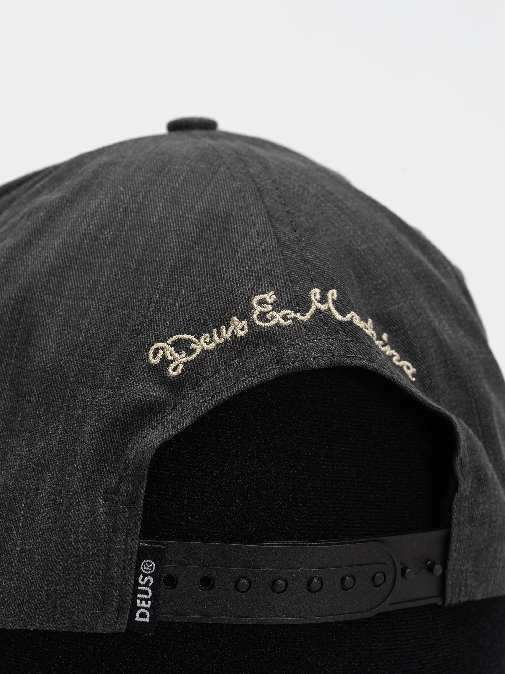 Кепка Deus Ex Machina Pill Deboss (black)