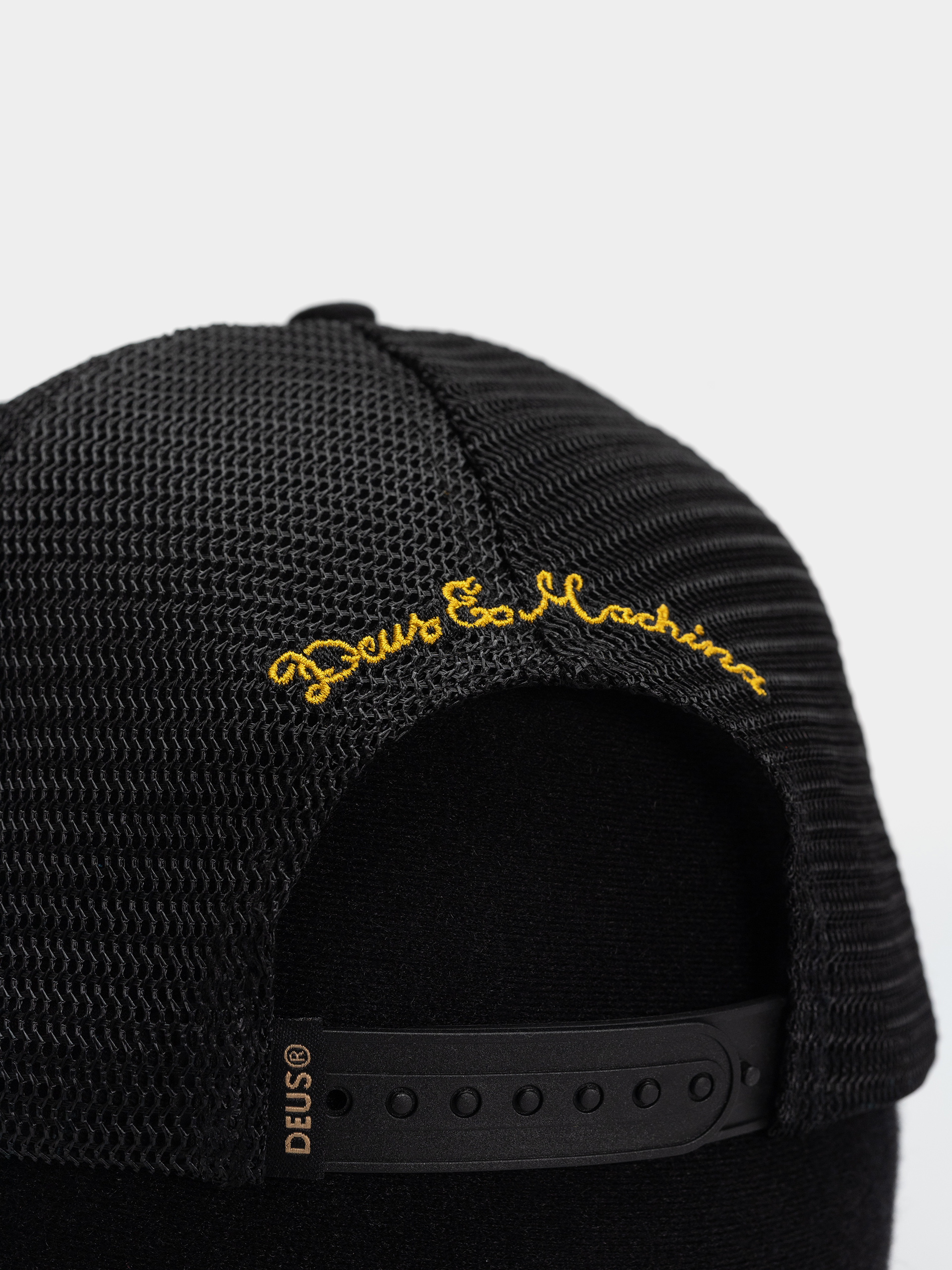 Кепка Deus Ex Machina Welcome Trucker (black)
