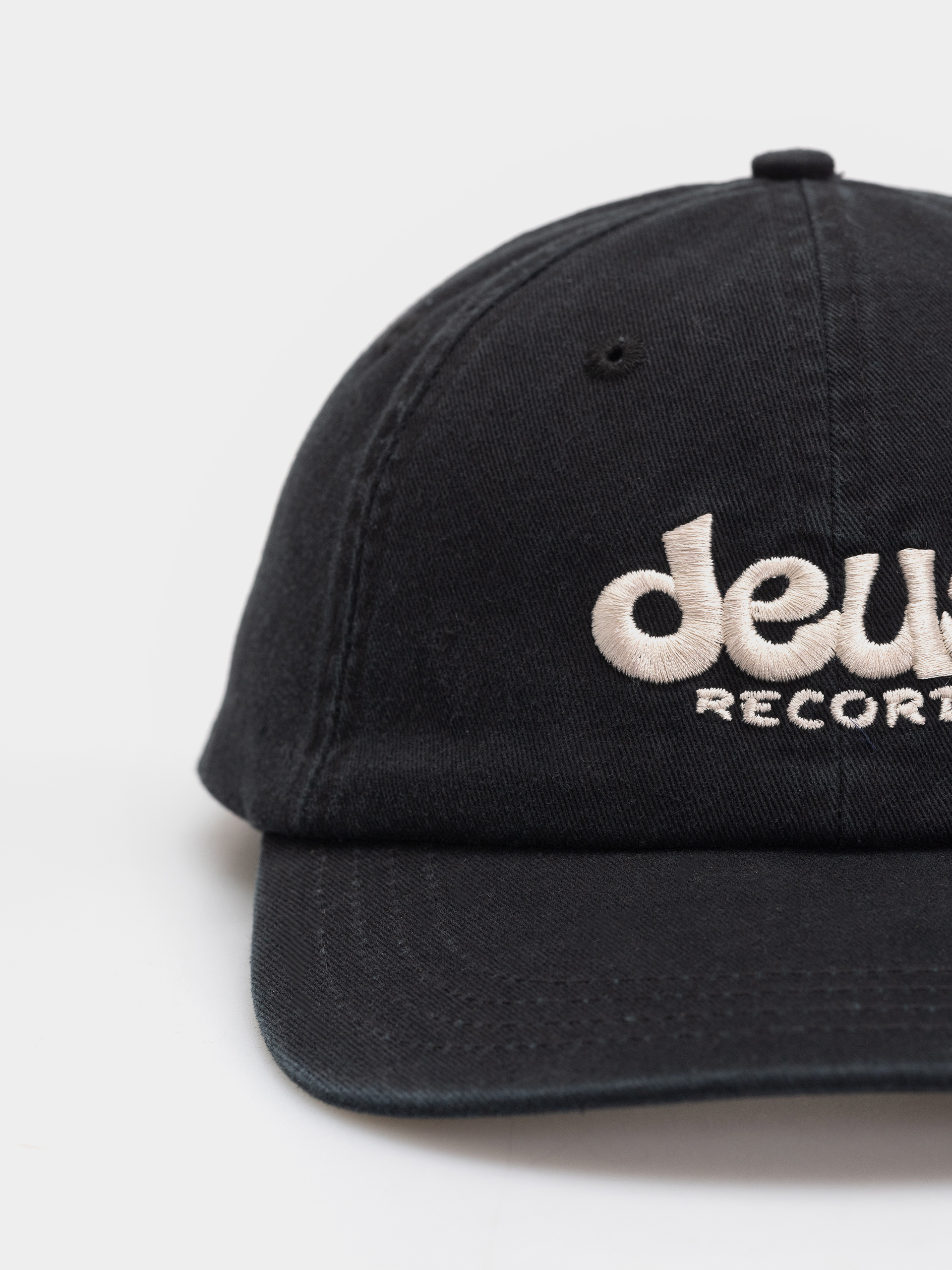 Кепка Deus Ex Machina Smile Dad (anthracite grey)