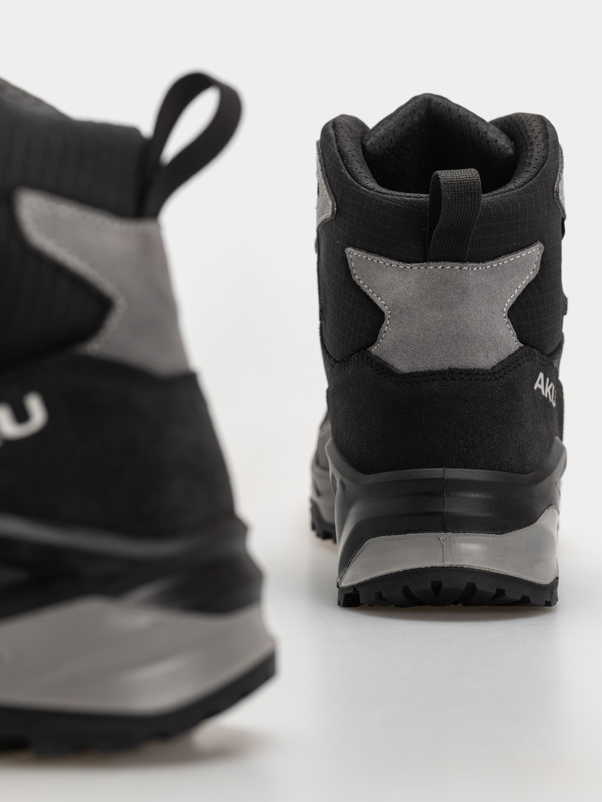 Взуття AKU Adapta Light GTX (black/grey)