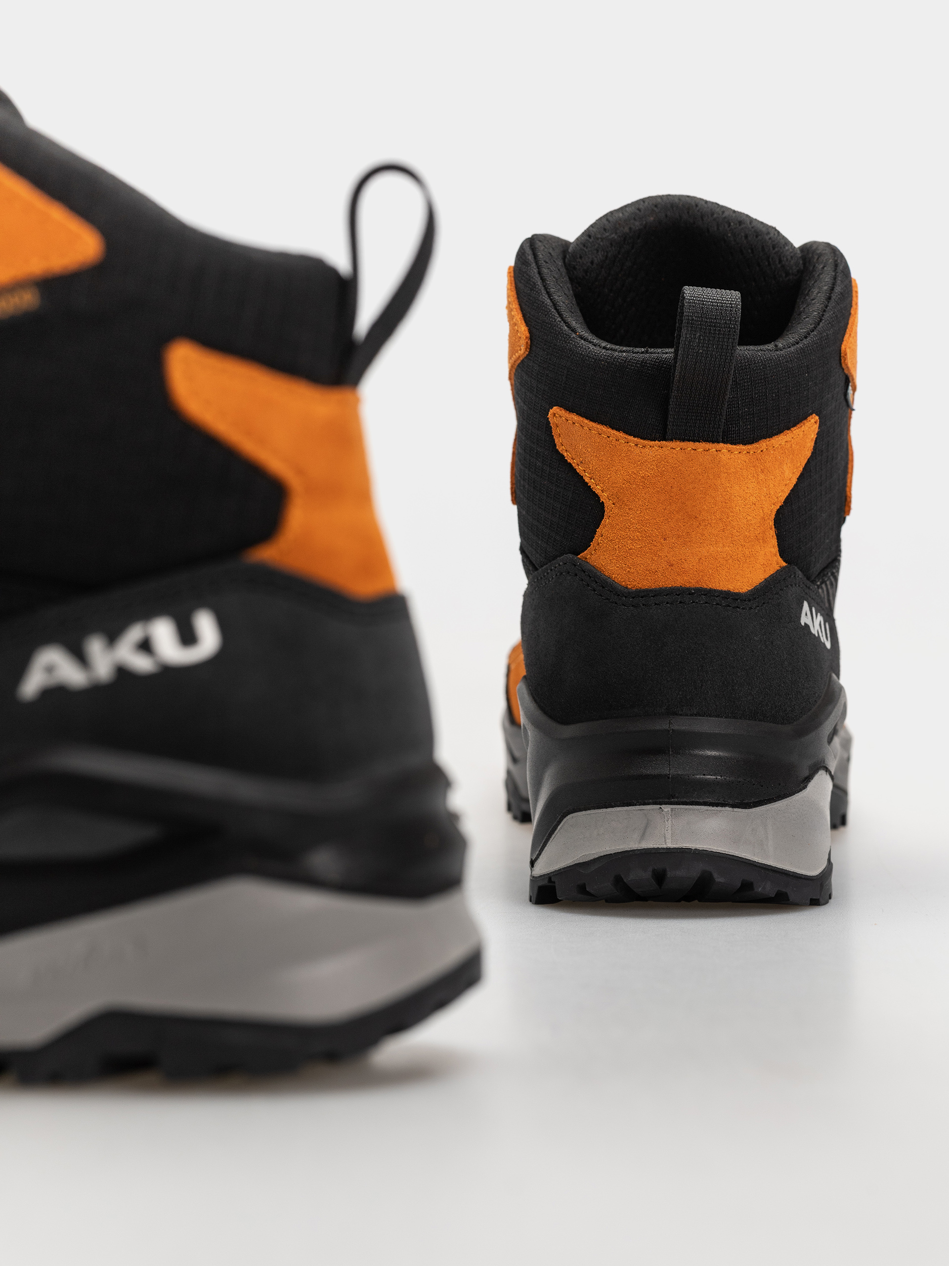 Взуття AKU Adapta Light GTX (black/orange)