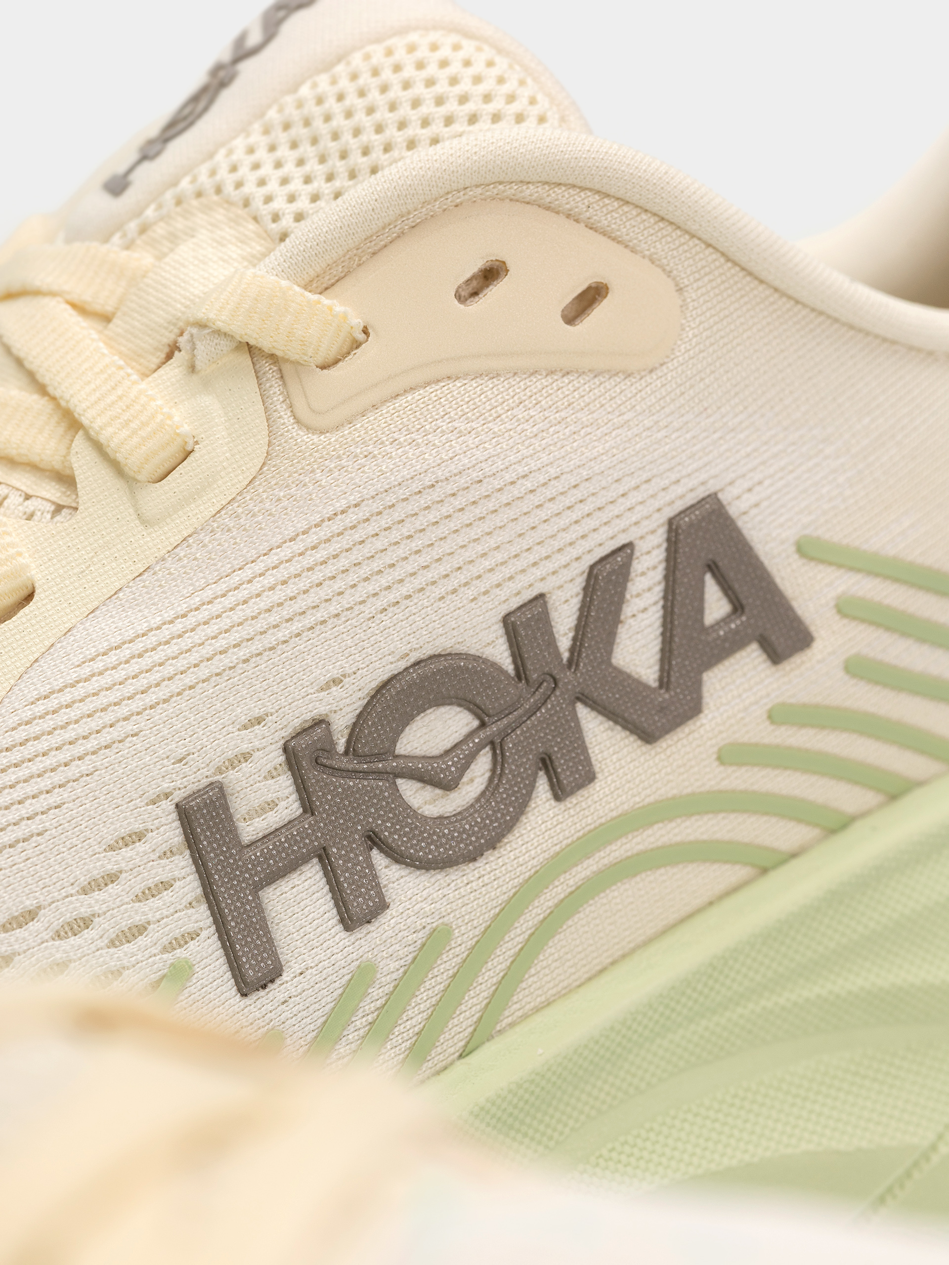 Взуття Hoka Clifton 11 Wmn (alabaster/morning dew)