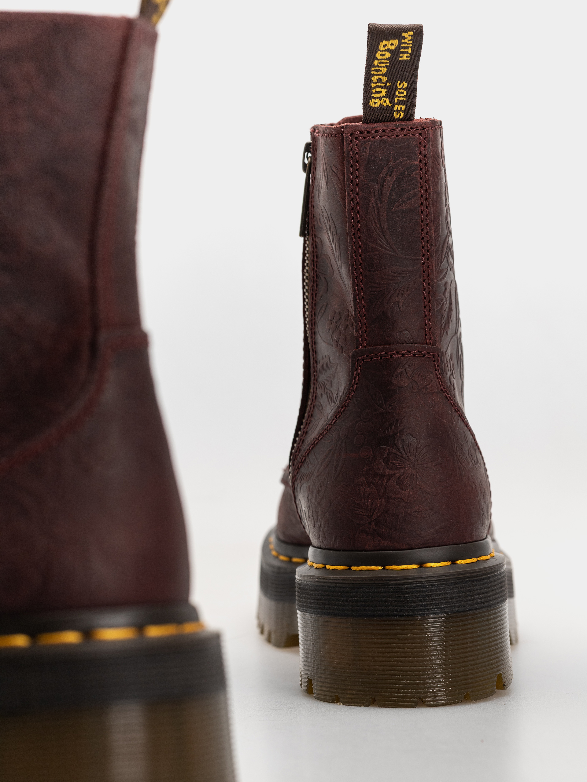Взуття Dr. Martens Jadon Emboss Floral Wmn (cherry red)