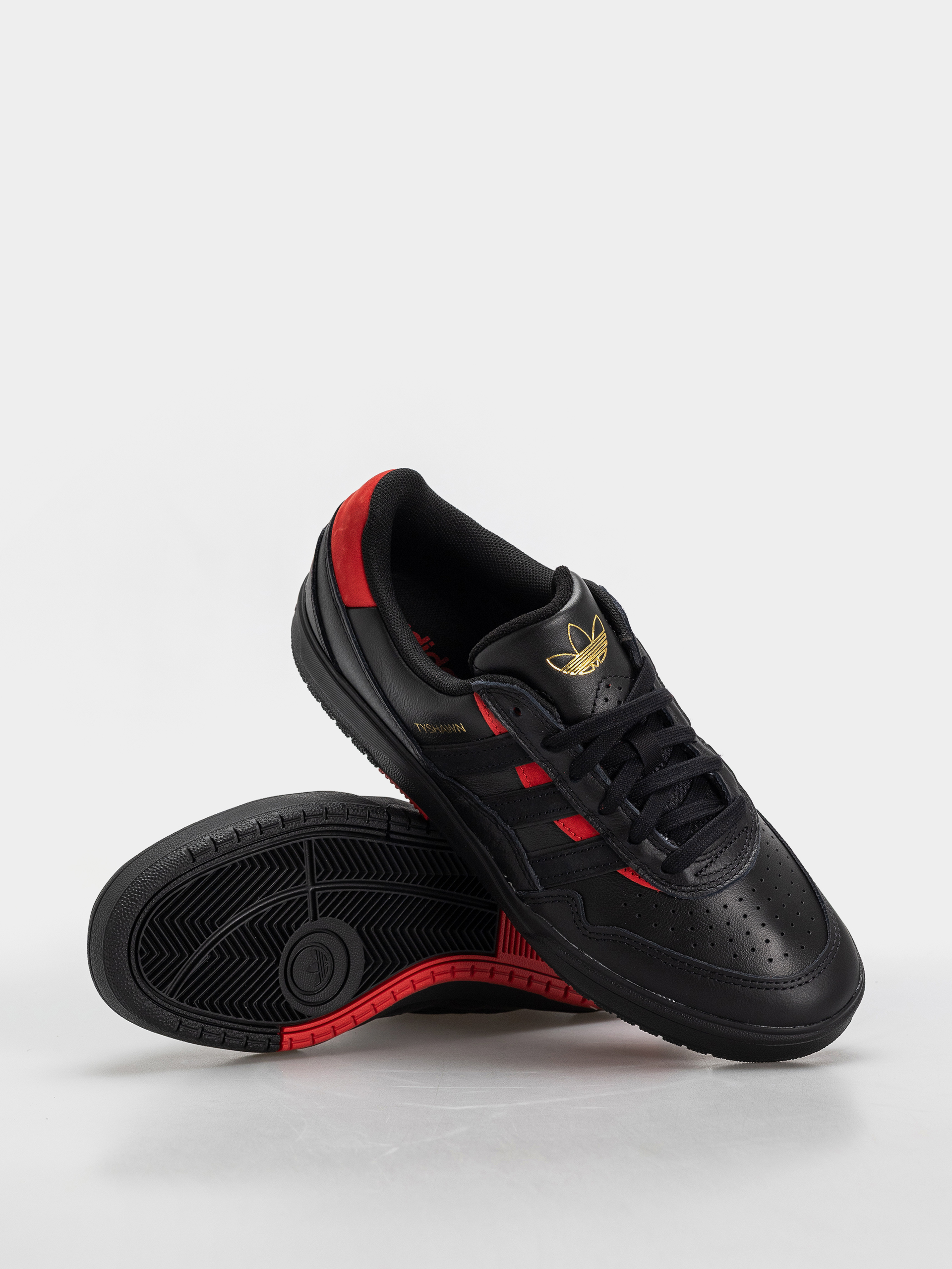 Взуття adidas Tyshawn II (cblack/cblack/betsca)