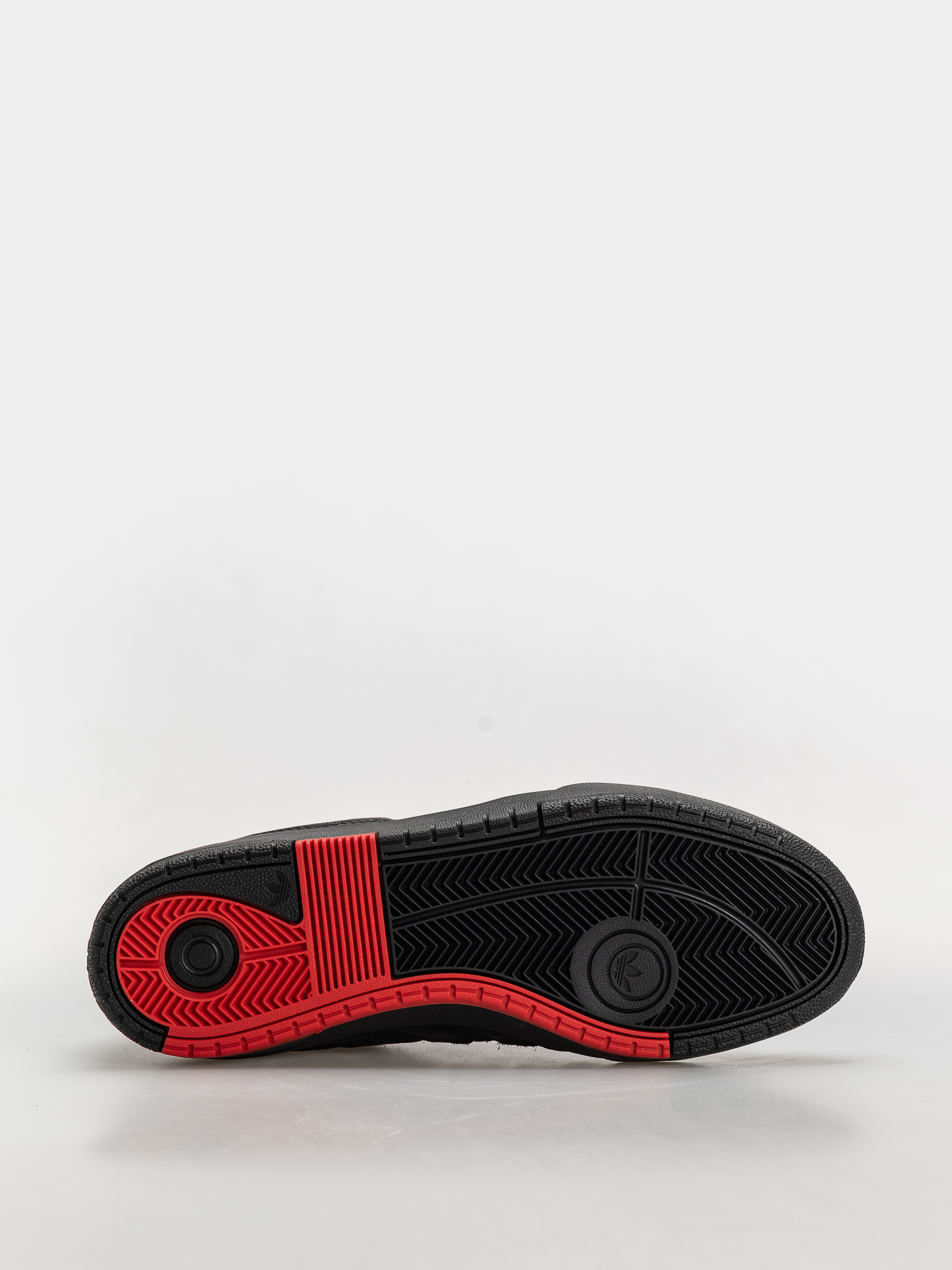 Взуття adidas Tyshawn II (cblack/cblack/betsca)
