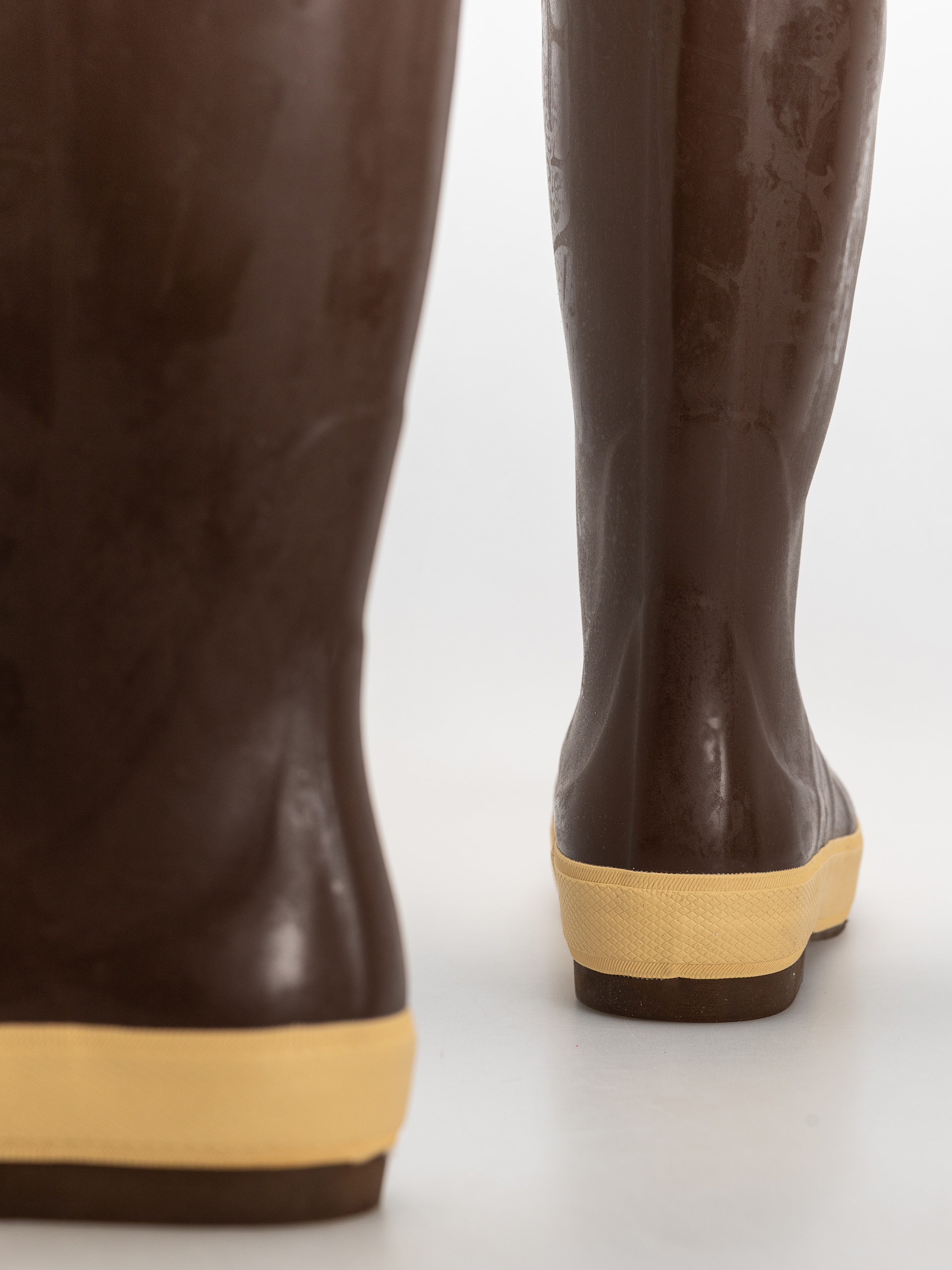 Взуття Xtratuf Salmon Sisters 15 Legacy Boot Wmn (chocolate octopus)