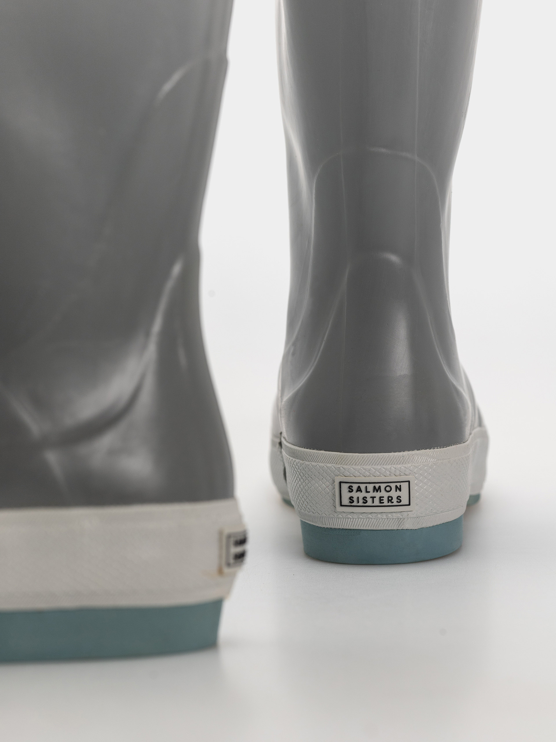 Взуття Xtratuf Salmon Sisters 15 Legacy Boot Wmn (grey sand dollar)