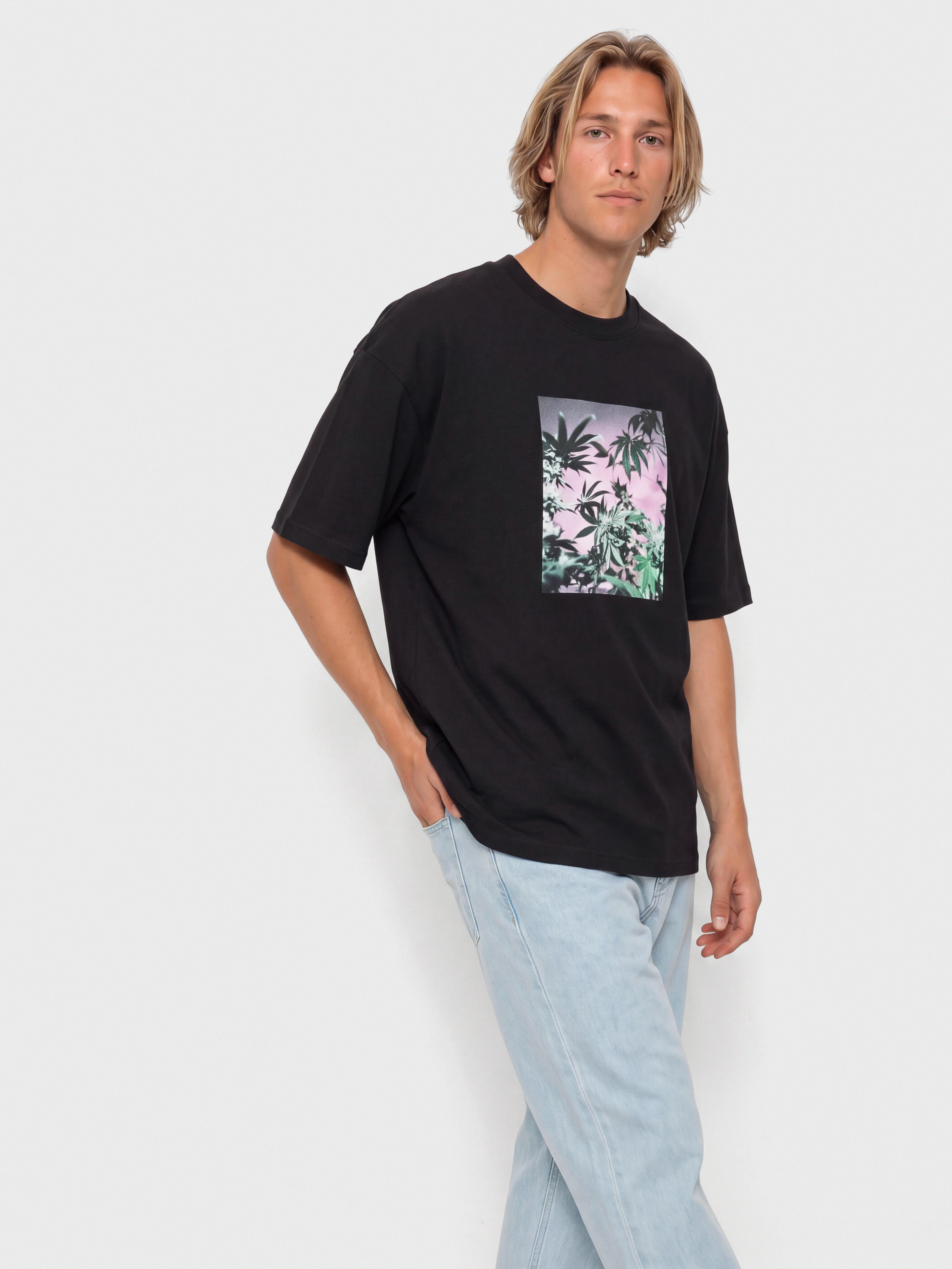 Футболка Poetic Collective Coloured Cannabis Series 2 (black)