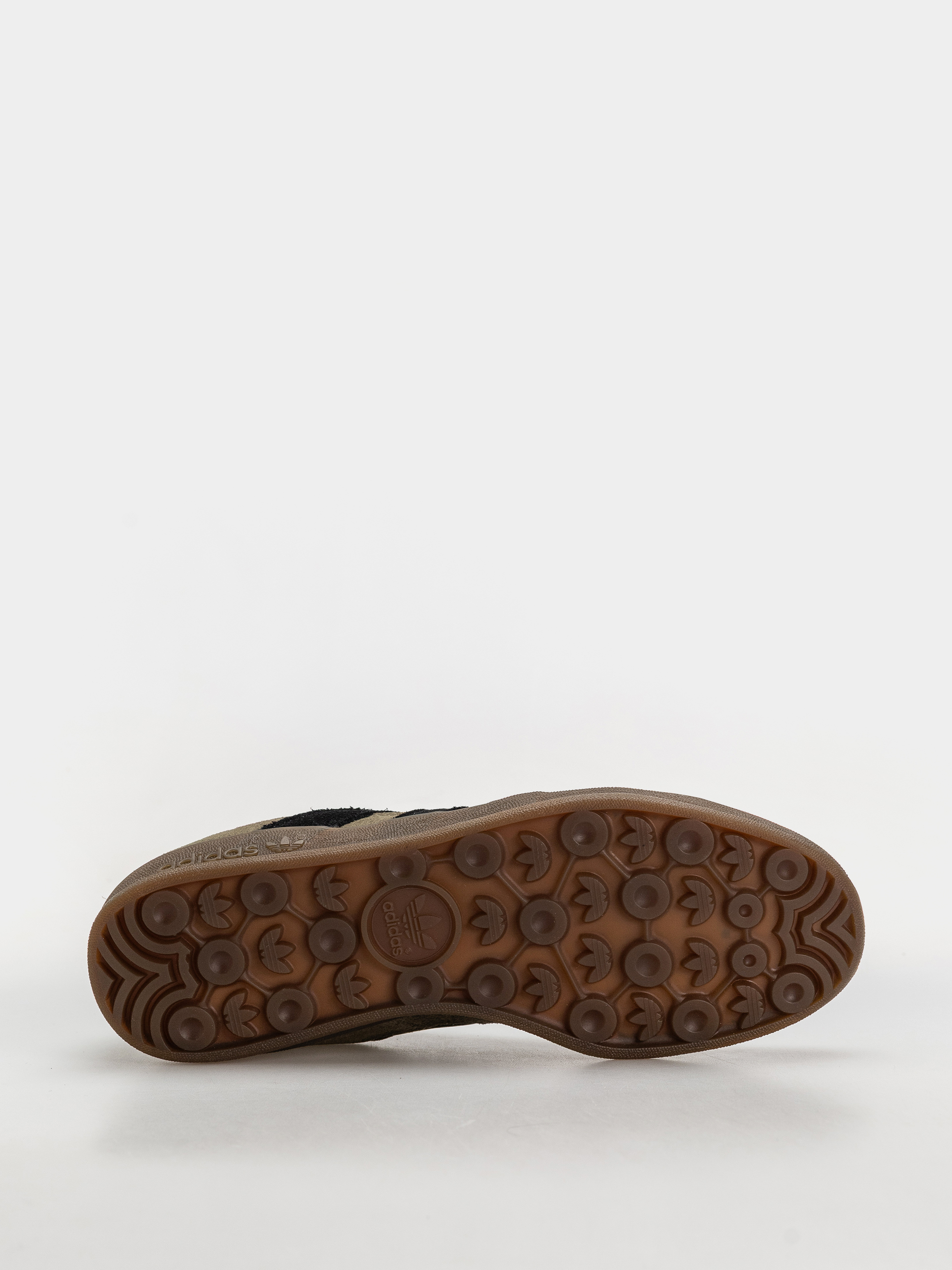 Взуття adidas Aloha Super (olistr/cblack/gum5)