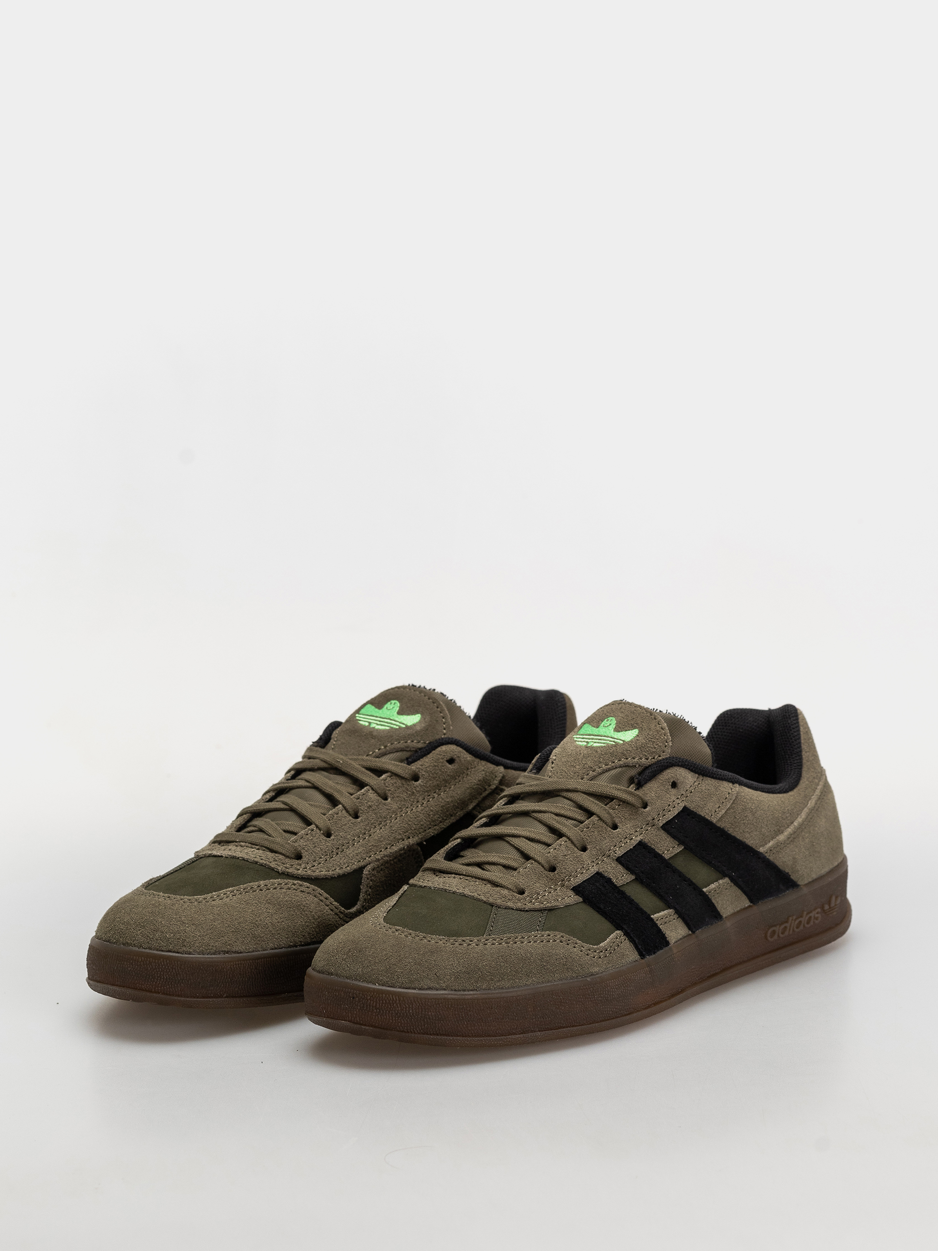 Взуття adidas Aloha Super (olistr/cblack/gum5)
